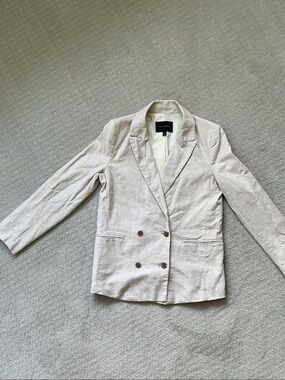 Banana Republic Double-Breasted Linen-Blend Blazer in Light Neutral